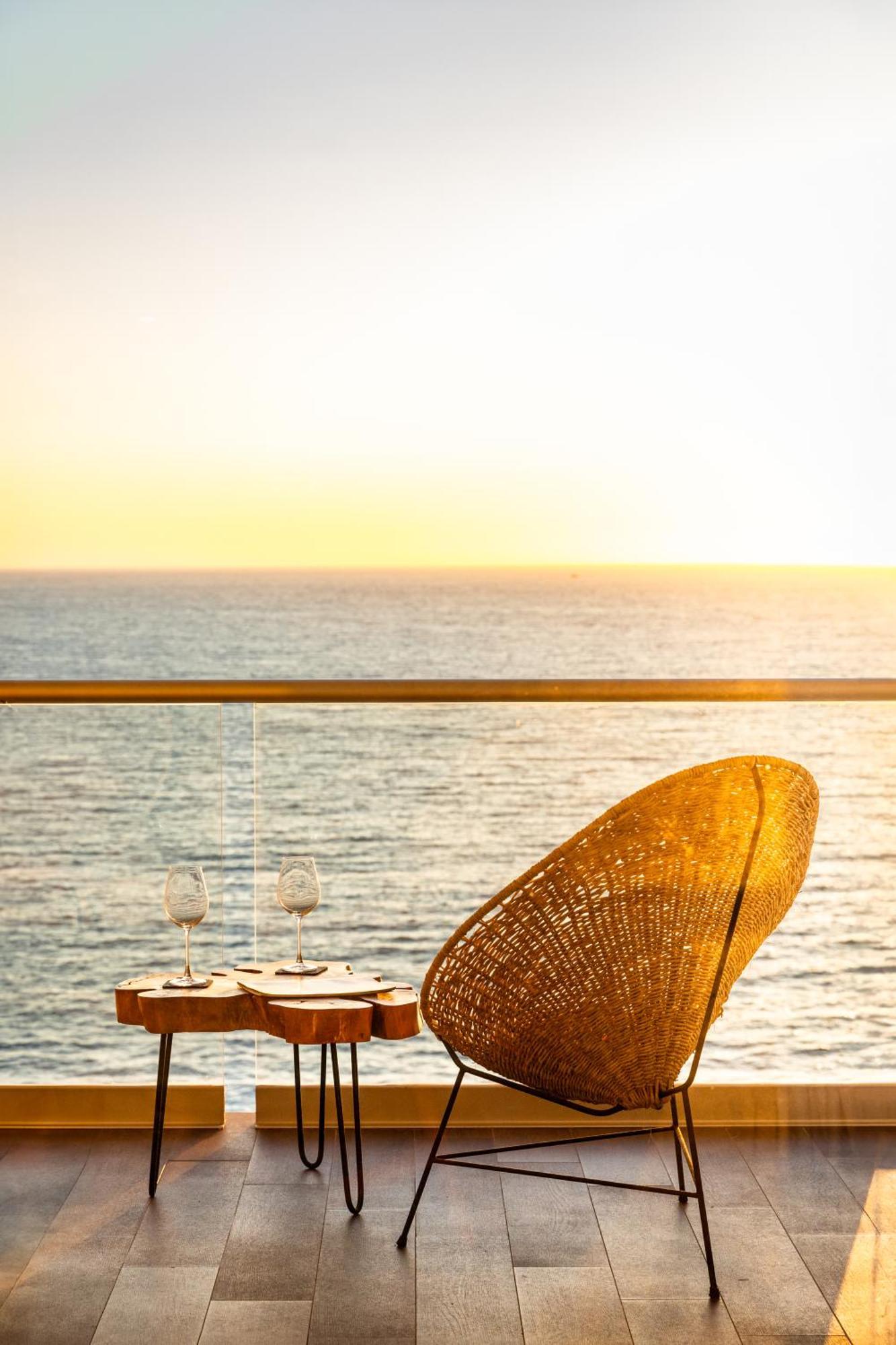 Harbor 13008A Artistic Beachfront Studio By Moikkarentals Puerto Vallarta Exterior photo